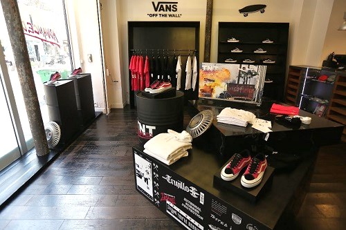 paris les vans